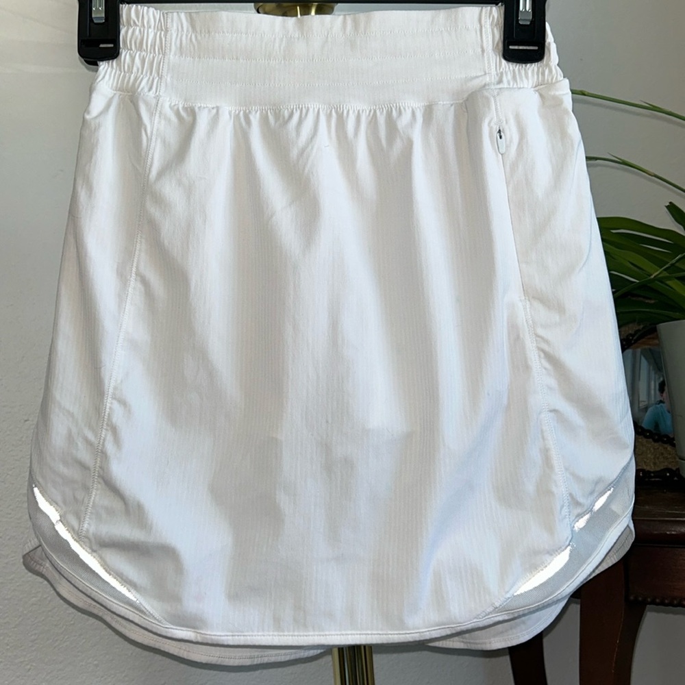 LULU LEMON white golf skirt